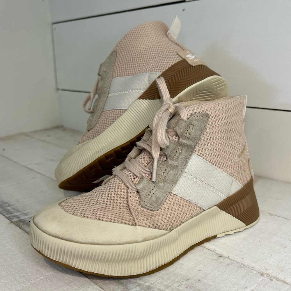 Sorel Out N About III Waterproof Mid Sneaker Womens 5 Nova